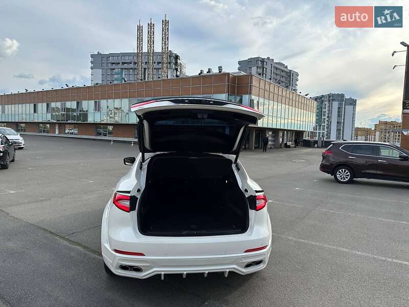 Позашляховик / Кросовер Maserati Levante 2017 в Києві