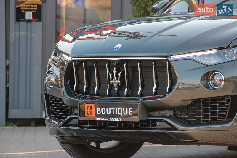 Внедорожник / Кроссовер Maserati Levante 2017 в Одессе