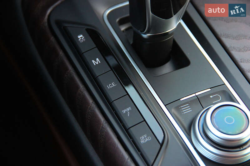 Внедорожник / Кроссовер Maserati Levante 2017 в Одессе