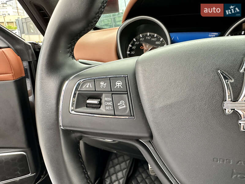 Позашляховик / Кросовер Maserati Levante 2019 в Києві