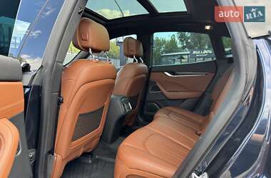 Позашляховик / Кросовер Maserati Levante 2018 в 