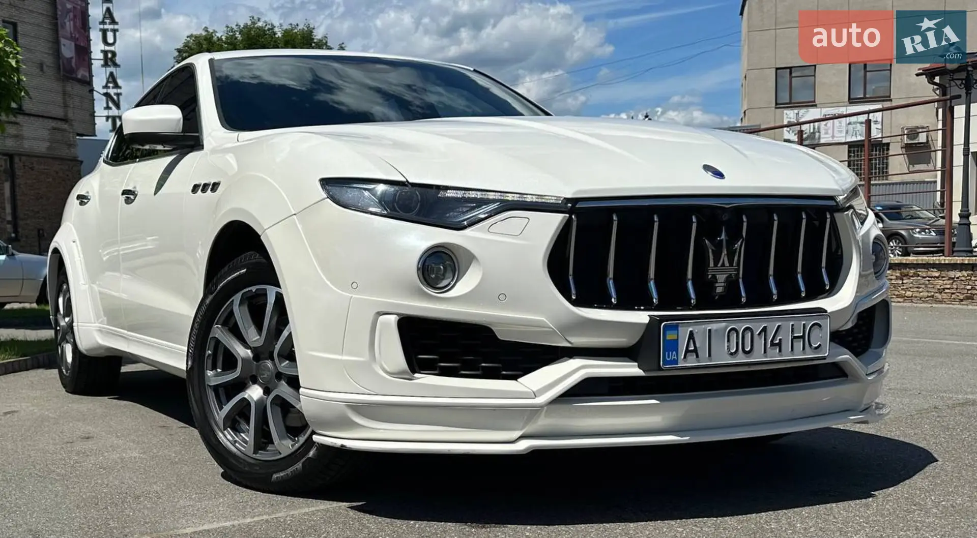 2017 Maserati Levante - фото 1