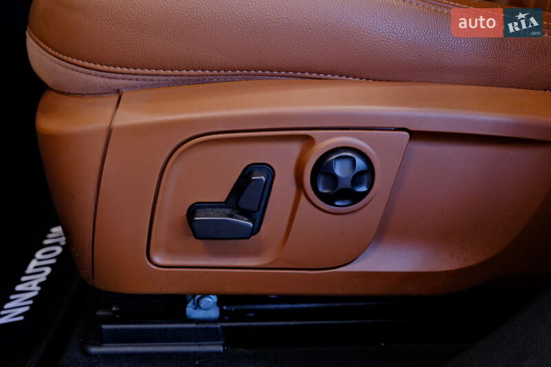 Внедорожник / Кроссовер Maserati Levante 2017 в Одессе