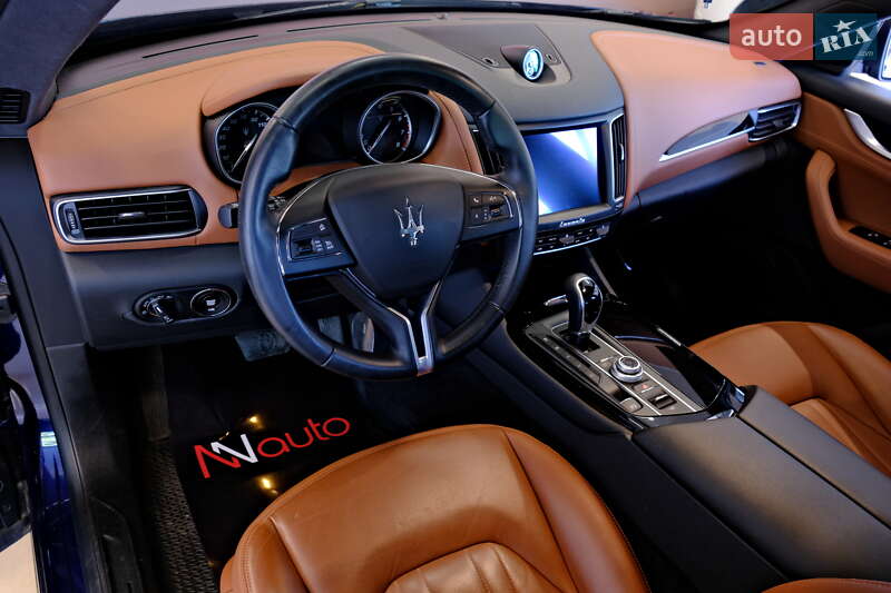 Внедорожник / Кроссовер Maserati Levante 2017 в Одессе