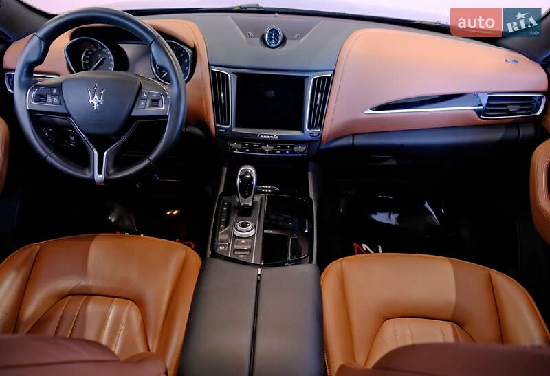 Внедорожник / Кроссовер Maserati Levante 2017 в Одессе