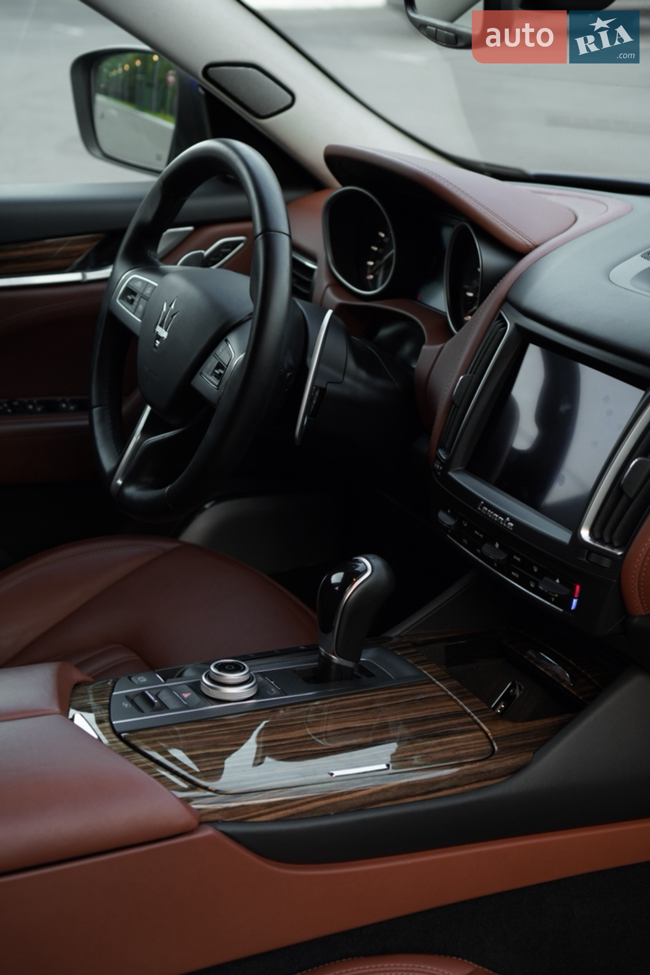 2016 Maserati Levante - мініатюра 11