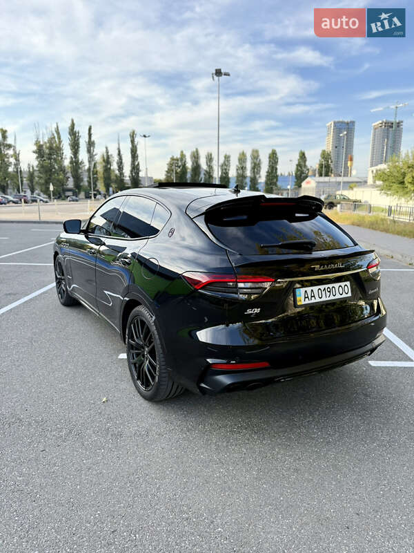 Позашляховик / Кросовер Maserati Levante 2020 в Києві