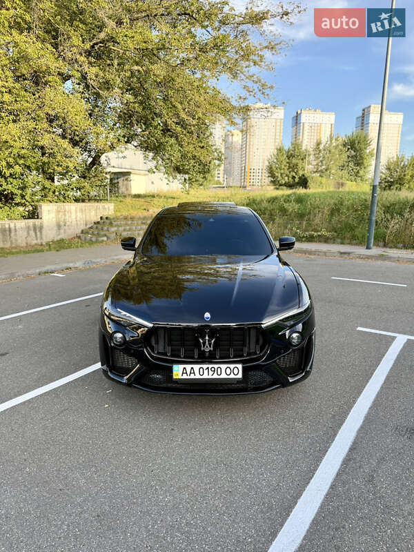 Позашляховик / Кросовер Maserati Levante 2020 в Києві