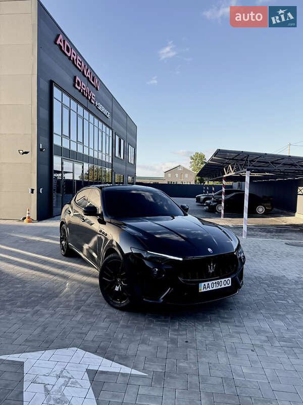 Позашляховик / Кросовер Maserati Levante 2020 в Києві