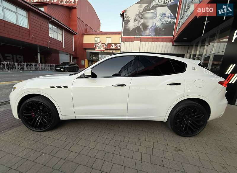 Внедорожник / Кроссовер Maserati Levante 2018 в Львове