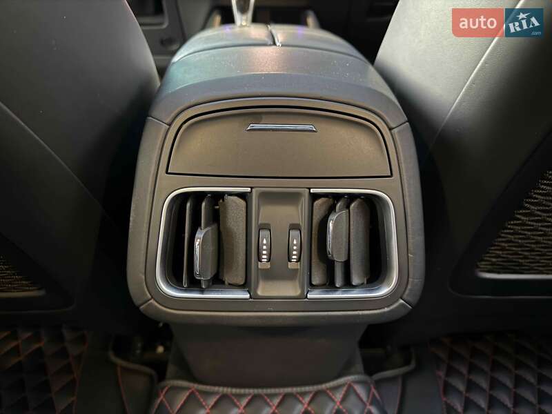 Внедорожник / Кроссовер Maserati Levante 2018 в Львове