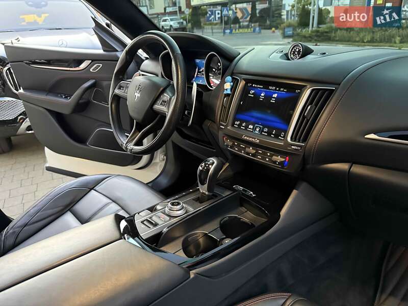 Внедорожник / Кроссовер Maserati Levante 2018 в Львове