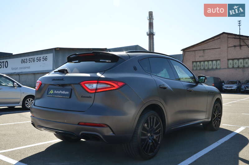 Позашляховик / Кросовер Maserati Levante 2017 в Києві