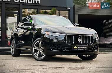 Внедорожник / Кроссовер Maserati Levante 2018 в 