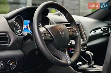 Внедорожник / Кроссовер Maserati Levante 2018 в 