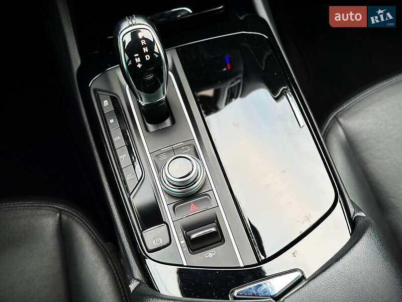 Позашляховик / Кросовер Maserati Levante 2018 в Києві фото 39 Позашляховик / Кросовер Maserati Levante 2018 в Києві