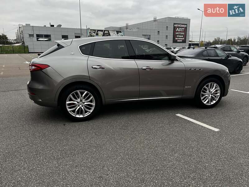 Позашляховик / Кросовер Maserati Levante 2019 в Києві фото 4 Позашляховик / Кросовер Maserati Levante 2019 в Києві