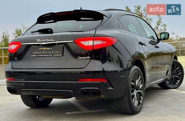 Внедорожник / Кроссовер Maserati Levante 2018 в  фото 20 Внедорожник / Кроссовер Maserati Levante 2018 в