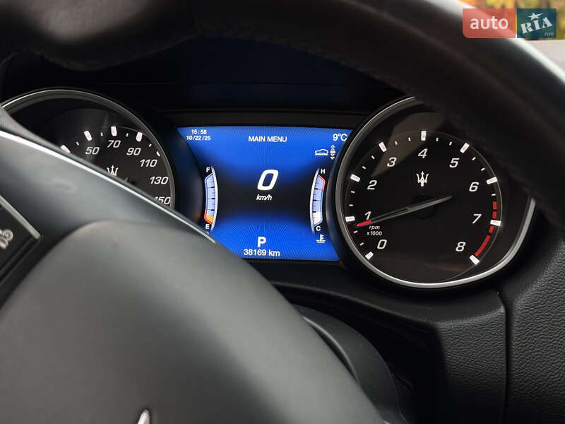 Внедорожник / Кроссовер Maserati Levante 2018 в Киеве