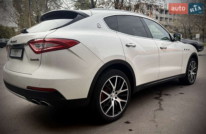 Позашляховик / Кросовер Maserati Levante 2018 в Києві фото 6 Позашляховик / Кросовер Maserati Levante 2018 в Києві
