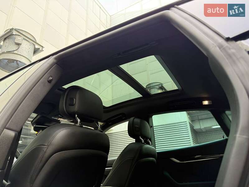 Внедорожник / Кроссовер Maserati Levante 2017 в Киеве