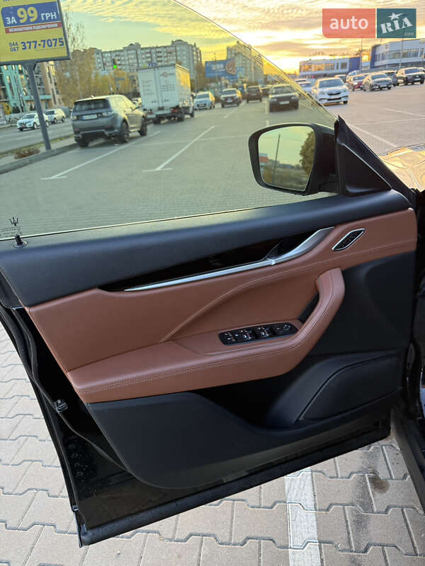 Внедорожник / Кроссовер Maserati Levante 2018 в Киеве