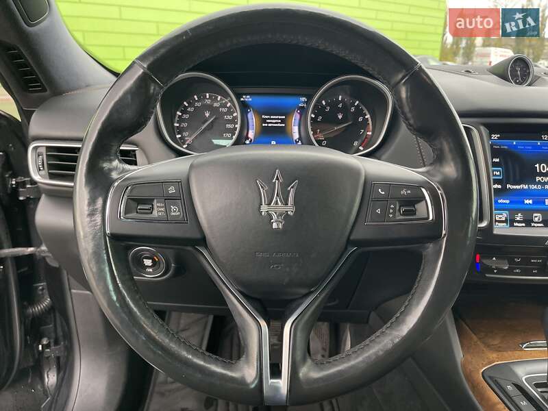 Внедорожник / Кроссовер Maserati Levante 2017 в Киеве фото 23 Внедорожник / Кроссовер Maserati Levante 2017 в Киеве
