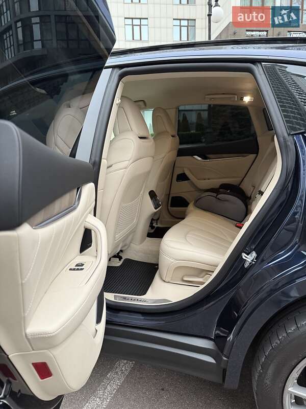 Позашляховик / Кросовер Maserati Levante 2019 в Києві