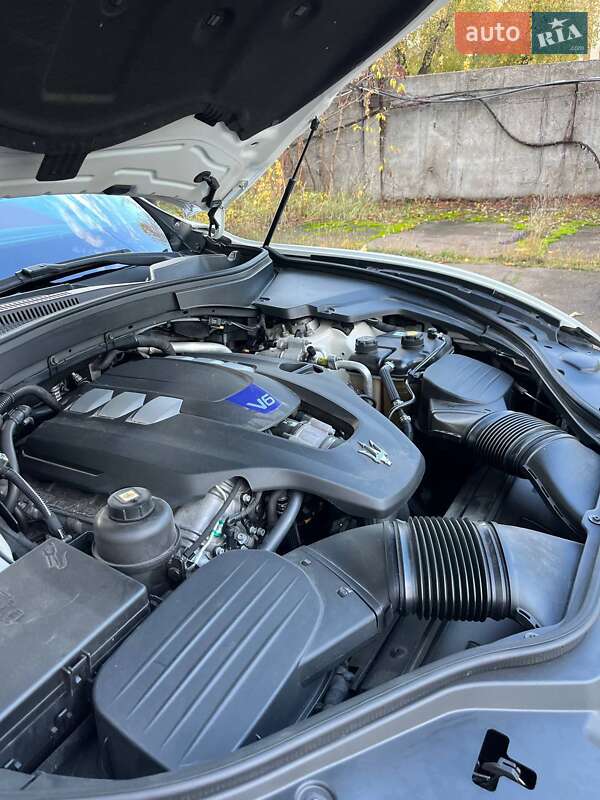 Позашляховик / Кросовер Maserati Levante 2016 в Києві