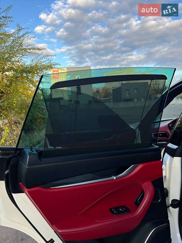 Позашляховик / Кросовер Maserati Levante 2016 в Києві