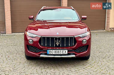 Внедорожник / Кроссовер Maserati Levante 2016 в Киеве