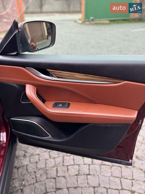 Внедорожник / Кроссовер Maserati Levante 2016 в Киеве фото 19 Внедорожник / Кроссовер Maserati Levante 2016 в Киеве