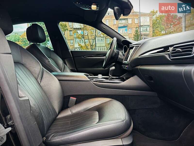 Внедорожник / Кроссовер Maserati Levante 2018 в Киеве фото 30 Внедорожник / Кроссовер Maserati Levante 2018 в Киеве