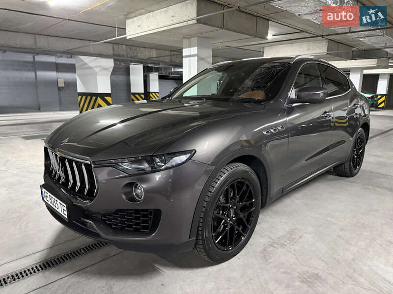 Внедорожник / Кроссовер Maserati Levante 2016 в Днепре