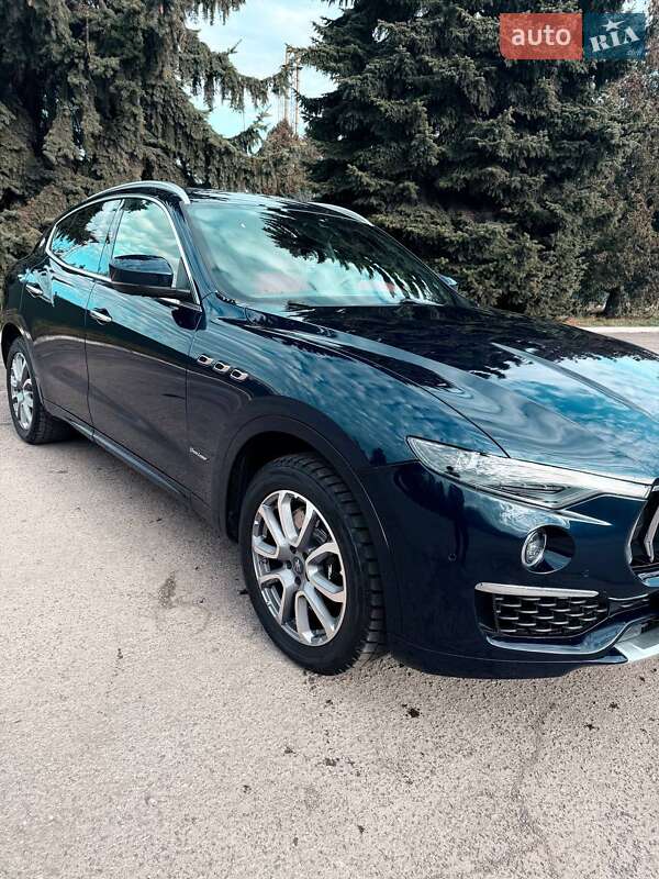 Внедорожник / Кроссовер Maserati Levante 2020 в Львове