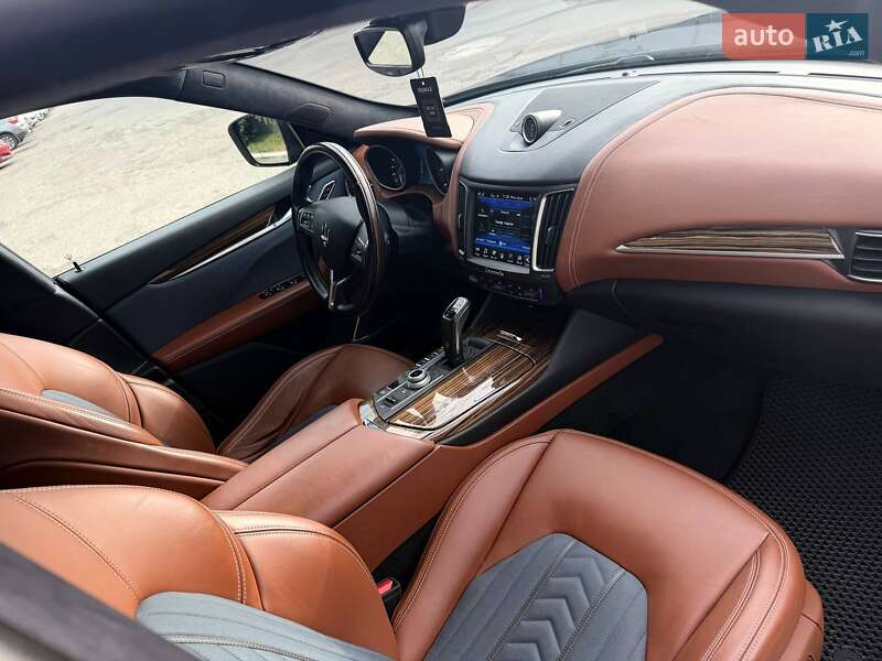 Внедорожник / Кроссовер Maserati Levante 2020 в Львове