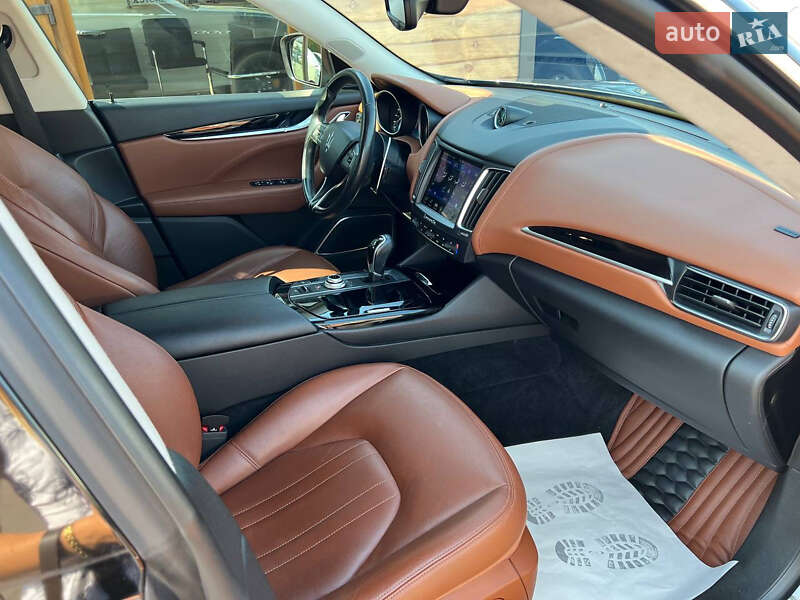 Внедорожник / Кроссовер Maserati Levante 2019 в Житомире