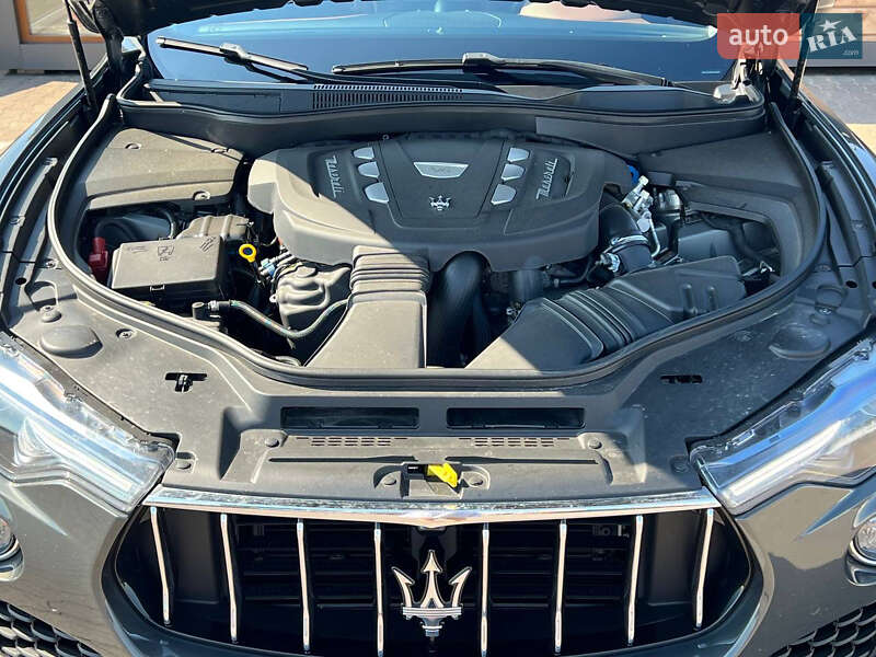 Внедорожник / Кроссовер Maserati Levante 2019 в Житомире