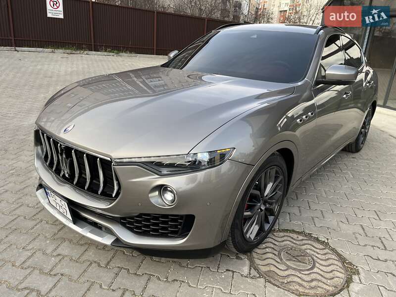 Внедорожник / Кроссовер Maserati Levante 2019 в Тернополе