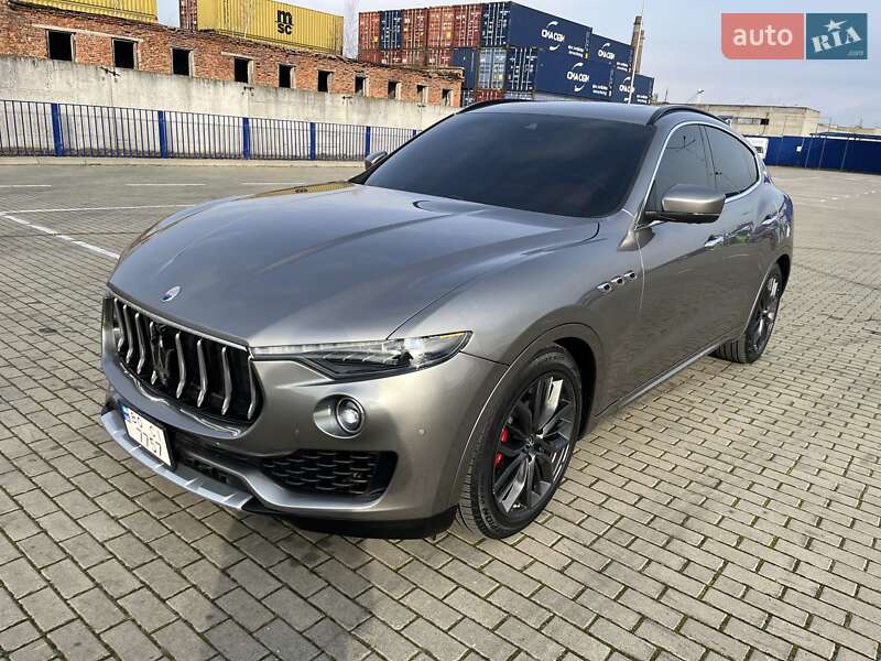 Внедорожник / Кроссовер Maserati Levante 2019 в Тернополе