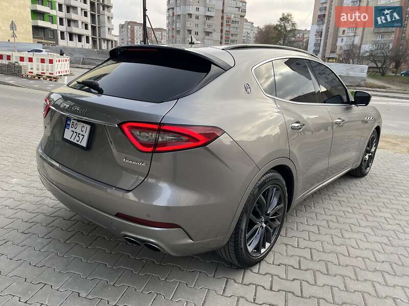 Внедорожник / Кроссовер Maserati Levante 2019 в Тернополе