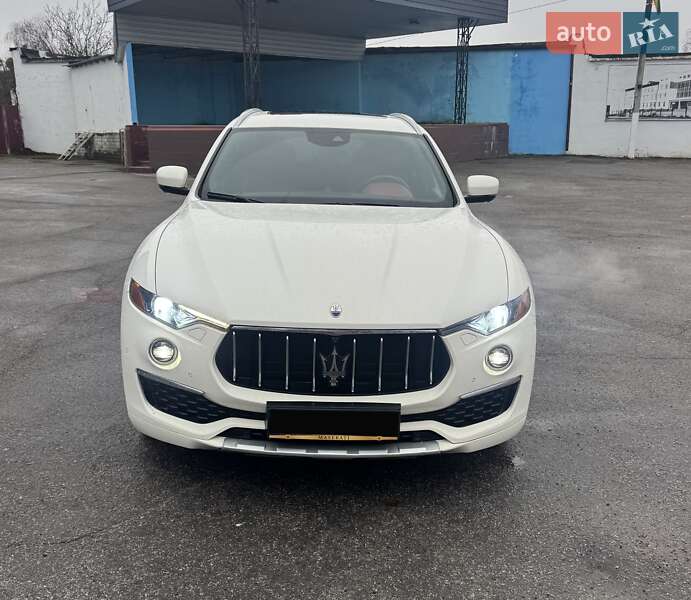 Позашляховик / Кросовер Maserati Levante 2019 в Харкові