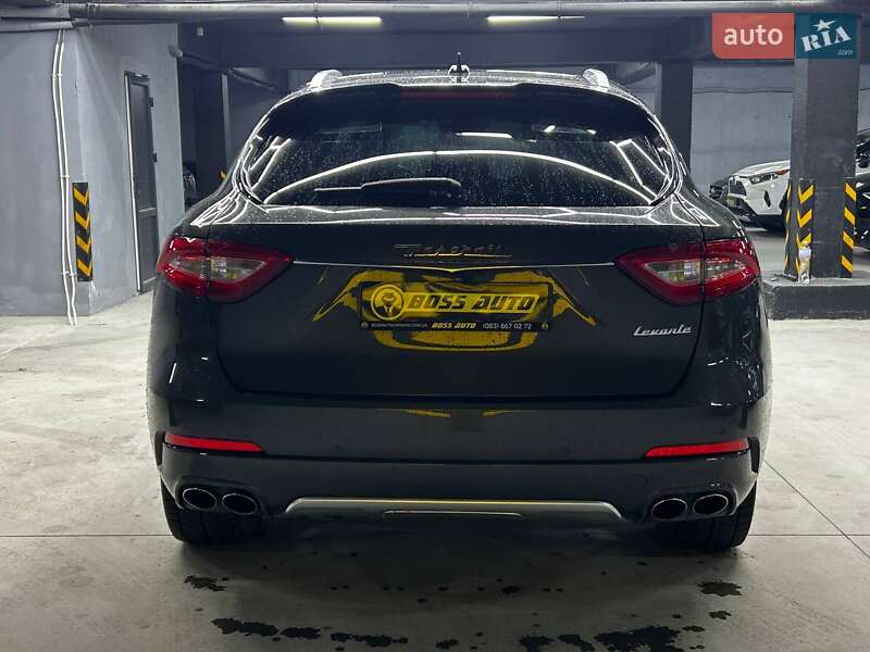 Внедорожник / Кроссовер Maserati Levante 2017 в Черновцах