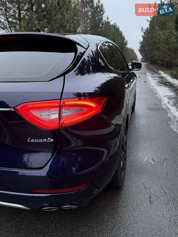 Внедорожник / Кроссовер Maserati Levante 2018 в Днепре фото 15 Внедорожник / Кроссовер Maserati Levante 2018 в Днепре