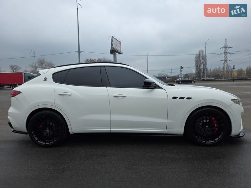 Позашляховик / Кросовер Maserati Levante 2018 в Києві