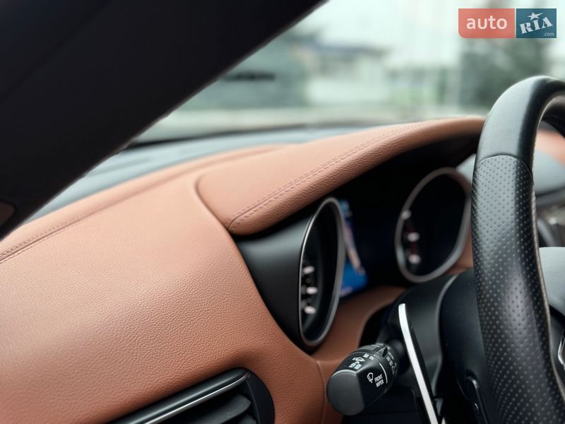 Позашляховик / Кросовер Maserati Levante 2017 в Києві