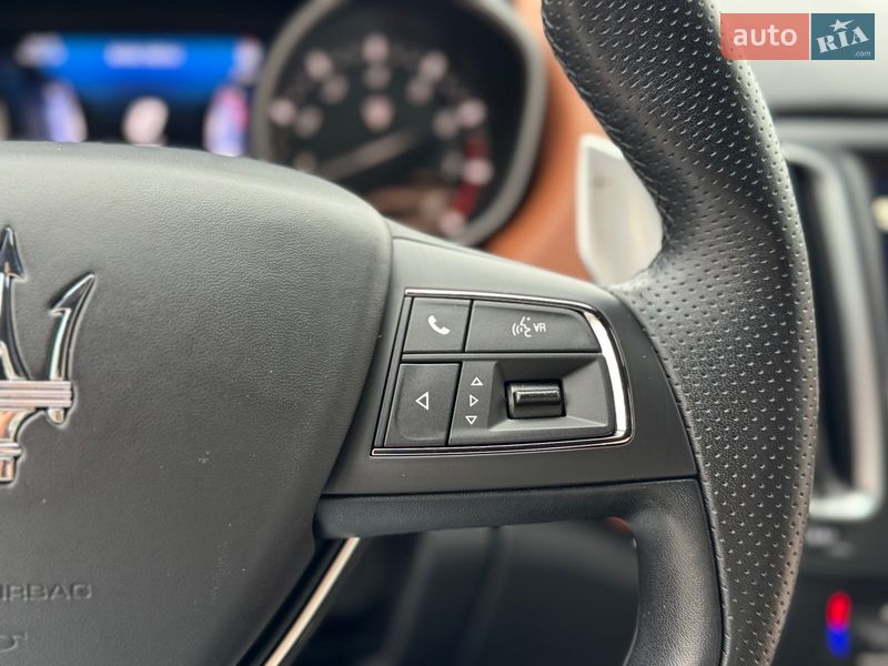 Позашляховик / Кросовер Maserati Levante 2017 в Києві