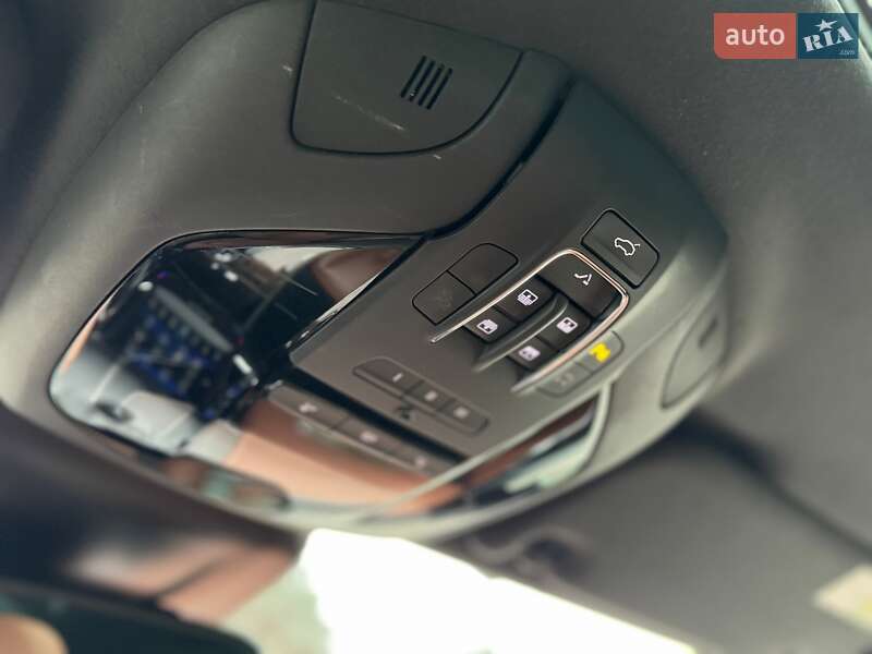 Позашляховик / Кросовер Maserati Levante 2017 в Києві