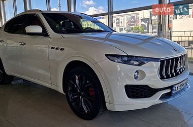 Внедорожник / Кроссовер Maserati Levante 2018 в Харькове