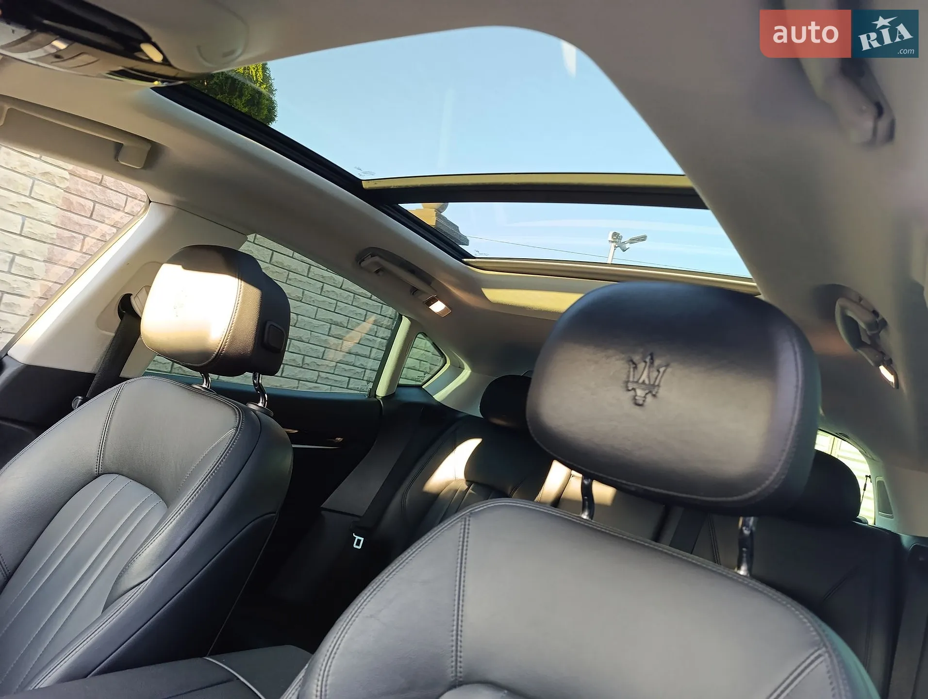 2017 Maserati Levante - мініатюра 16